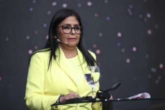 presedinta-interimara-a-venezuelei-declara-ca-ii-asteapta-cu-bratele-deschise-pe-opozantii-din-exil-care-ar-dorei-sa-se-intoarca-in-tara