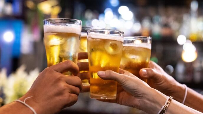 alcoolul-schimba-rapid-felul-in-care-comunica-creierul,-iar-un-studiu-nou-arata-de-ce-unii-se-simt-mai-beti-decat-altii