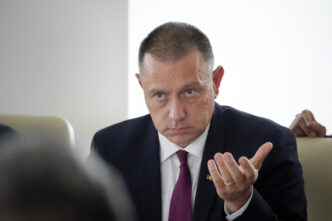 mihai-fifor:-situatia-din-orientul-mijlociu-impune-retinere-si-protectia-imediata-a-cetatenilor-romani