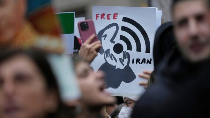 e-timpul-socotelilor:-internetul-din-iran,-la-pamant-dupa-atacuri-cibernetice-in-paralel-cu-loviturile-militare-sua-si-israel
