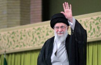 incep-funeraliile-lui-ali-khamenei.-trei-zile-de-doliu-in-iran-pentru-fostul-lider-suprem