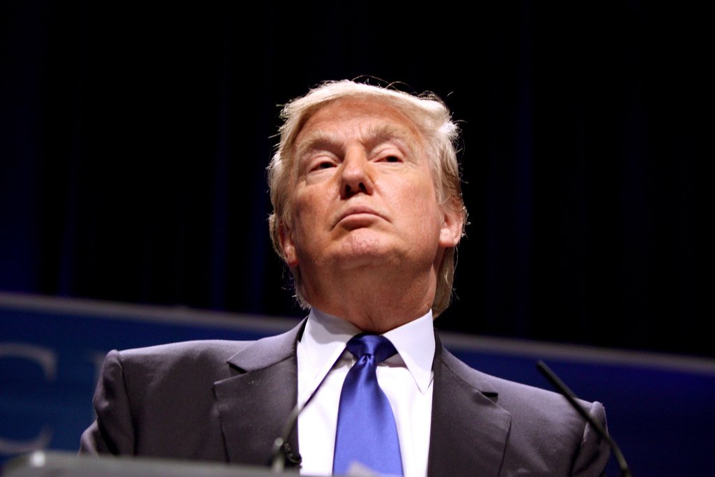 trump,-uns-de-iisus:-acuzatiile-a-peste-200-de-militari-americani-despre-briefingurile-privind-razboiul-din-iran
