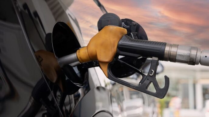 de-unde-poti-cumpara-cel-mai-ieftin-benzina-si-motorina-dupa-scumpirea-brusca-din-ultimele-24-de-ore.-lista-actualizata-a-statiilor-ieftine