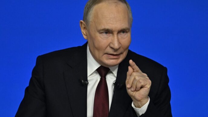 vladimir-putin-acuza-ucraina-de-atacarea-petrolierului-care-a-explodat-si-s-a-scufundat-in-largul-libiei
