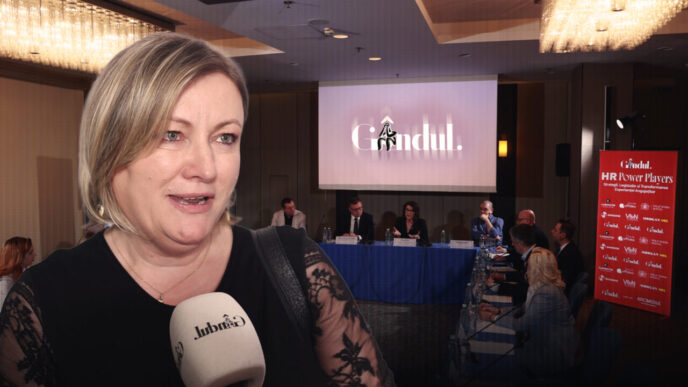 iuliana-morlova,-hr-expert-si-career-coach:”daca-robotii-sunt-mai-buni-la-a-fi-roboti,-oamenii-trebuie-sa-fie-mai-buni-la-a-fi-oameni”