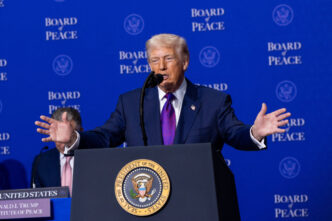 un-nou-conflict-militar-ar-putea-izbucni.-trump-vorbeste-despre-preluarea-amicala-a-unei-tari