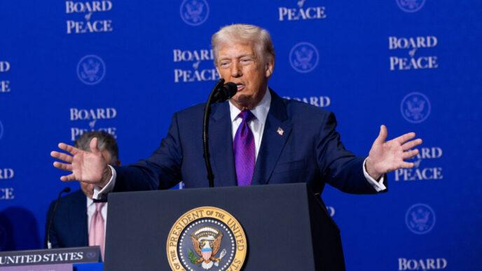 un-nou-conflict-militar-ar-putea-izbucni.-trump-vorbeste-despre-preluarea-amicala-a-unei-tari