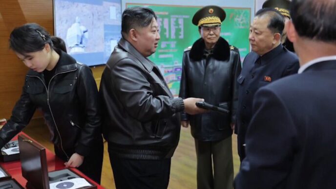 kim-jong-un-si-fiica-sa-testeaza-pistoale-noi-la-un-poligon-de-tragere