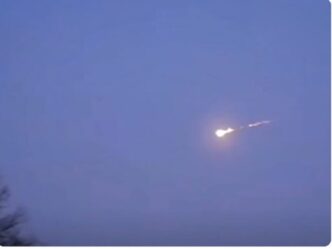 un-meteorit-a-lovit-case-in-europa-esa:-avea-un-diametru-de-cativa-metri”.-video