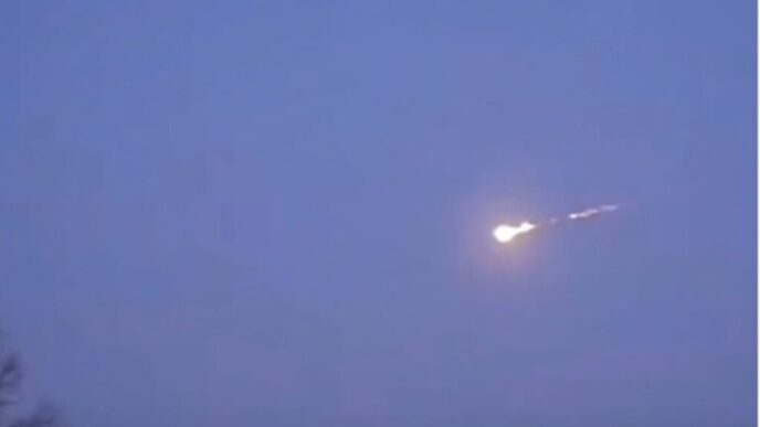 un-meteorit-a-lovit-case-in-europa-esa:-avea-un-diametru-de-cativa-metri”.-video
