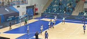 csm-bucuresti-a-zburdat-in-banie,-bistrita-s-a-impus-cu-rapid.-cele-doua-rivale-la-titlu-in-liga-florilor-sunt-separate-de-un-punct-inaintea-meciului-direct