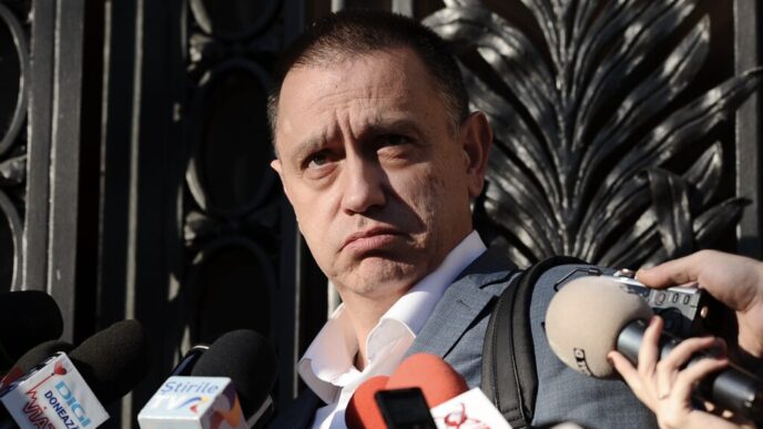 mihai-fifor,-atacuri-dure-la-adresa-premierului-ilie-bolojan:-avem-un-guvern-paralizat-de-ideile-fixe-ale-unui-singur-om”-/-premierul-frana-trebuie-sa-plece”