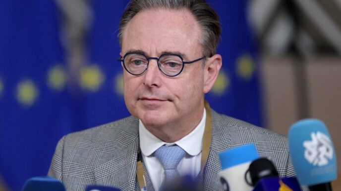 premierul-belgiei-cere-mandat-de-la-ue-sa-rezolve-el-conflictul-dintre-rusia-si-ucraina