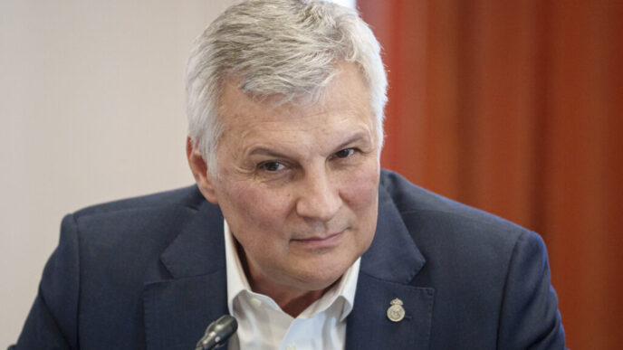 liderul-senatorilor-psd,-atac-dur-la-adresa-lui-ilie-bolojan:-el-se-pozitioneaza-in-afara-guvernarii