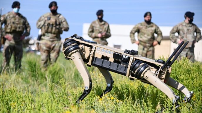 cainii-robot-pazesc-deja-centrele-de-date-ai:-noua-frontiera-a-securitatii-fara-oameni-incepe-sa-devina-realitate
