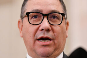 ponta-critica-dublul-standard:-mama-domnului-bolojan-e-extraordinara,-dar-cand-au-luat-o-pe-mama-mea-cu-duba-va-bucurati
