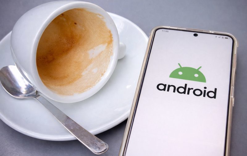 google-schimba-regulile-pe-android-si-permite-mai-usor-instalarea-aplicatiilor-din-afara-play-store