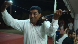 review-caliu:-nicidecum-altceva,-ce-sa-fac-altceva-–-ce-trece-timpul-asta,-o-viata-de-artist-de-vazut-in-cinema