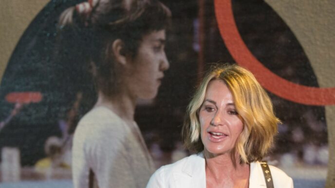 jurnalistii-de-la-gazzetta-dello-sport-i-au-dedicat-nadiei-comaneci-doua-pagini-in-suplimentul-sportweek