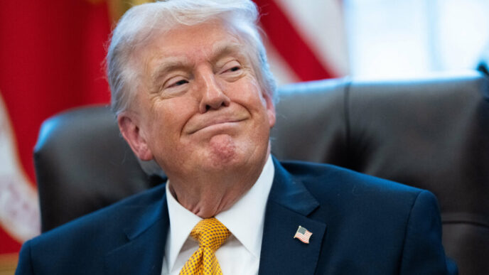 presedintele-trump-ar-putea-sa-si-remanieze-administratia-pe-fondul-presiunilor-generate-de-razboiul-din-orientul-mijlociu