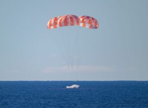 integrity-a-ajuns-cu-succes-in-oceanul-pacific.-nasa:-amerizare-direct-la-tinta