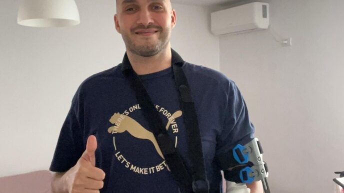 ionut-iancu,-portarul-echipei-dinamo,-este-in-al-noualea-cer:-cred-ca-va-fi-portar-de-handbal”