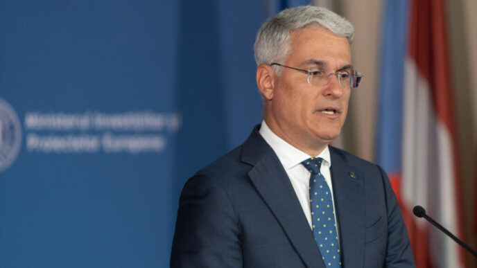 parchetul-european-incepe-investigatia-in-cazul-achizitiei-microbuzelor-electrice-scolare-prin-pnrr-la-sesizarea-ministrului-dragos-pislaru