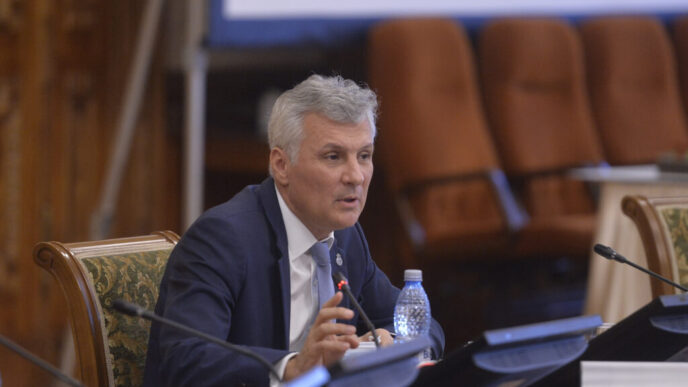 daniel-catalin-zamfir-acuza-planul-lui-bolojan:-ni-se-propune-sa-vindem-ce-mai-avem-prin-casa