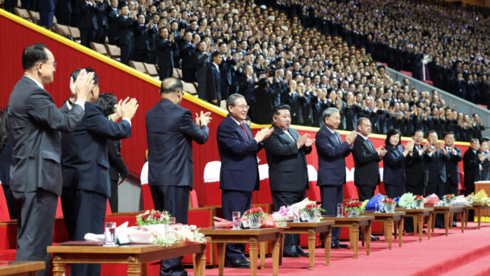 coreea-de-nord-isi-revine-economic:-rolul-cheie-al-chinei-si-rusiei