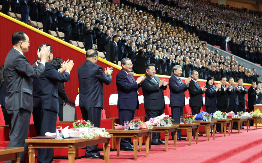 coreea-de-nord-isi-revine-economic:-rolul-cheie-al-chinei-si-rusiei
