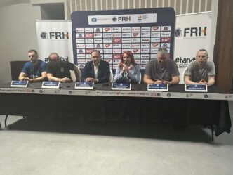 turneul-final-four-al-cupei-romaniei-la-handbal-masculin-de-la-timisoara,-departe-de-sold-out-cu-o-zi-inainte-de-semifinale.-ce-spune-constantin-din