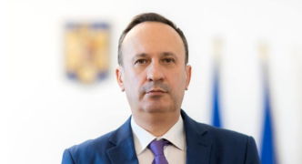 adrian-caciu:-dobanzile-la-care-se-imprumuta-romania-pe-termen-lung-sunt-mai-mici-cu-4%-decat-in-urma-cu-un-an!