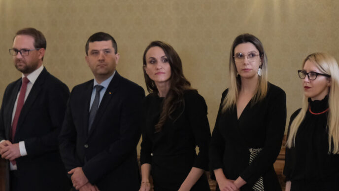 oana-toiu,-ataca-psd:-am-pus-umarul-sa-reparam-ce-au-stricat-si-tot-ei-se-supara