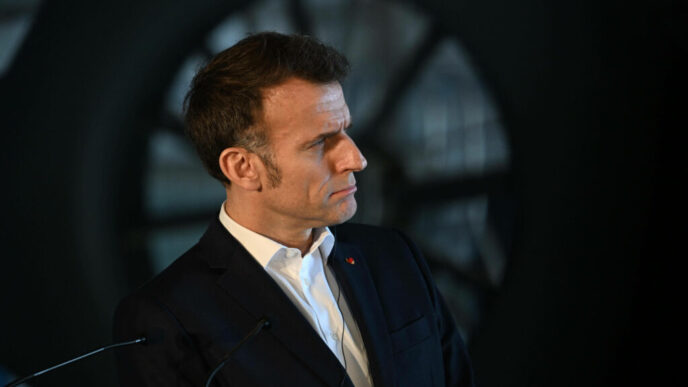 macron-avertizeaza:-sua-nu-vor-mai-proteja-europa-pe-termen-lung