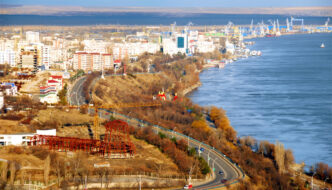 noul-„rai-imobiliar”-din-romania:-orasul-in-care-un-apartament-cu-3-camere-costa-doar-15.000-acum,-in-aprilie-2026