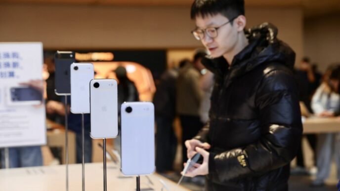 un-roman-din-germania-a-furat-produse-apple-de-160.000-euro
