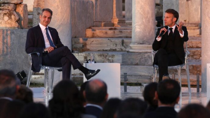 vizita-lui-macron-la-atena.-franta-si-grecia-reinnoiesc-angajamentele-de-aparare-reciproca