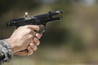 tragedie-in-maramures:-barbatul-impuscat-accidental-de-fiul-sau-cu-o-arma-de-vanatoare-a-murit.-tanarul-a-fost-plasat-in-arest-la-domiciliu