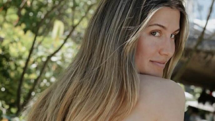 eugenie-bouchard-nu-are-deloc-inhibitii.-sesiunea-foto-cu-care-i-a-zapacit-pe-fani