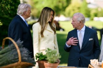 cine-i-seful?-britanicii-au-analizat-imaginile-cu-charles-si-trump-si-au-stabilit:-marea-britanie-vs.-sua-1-0