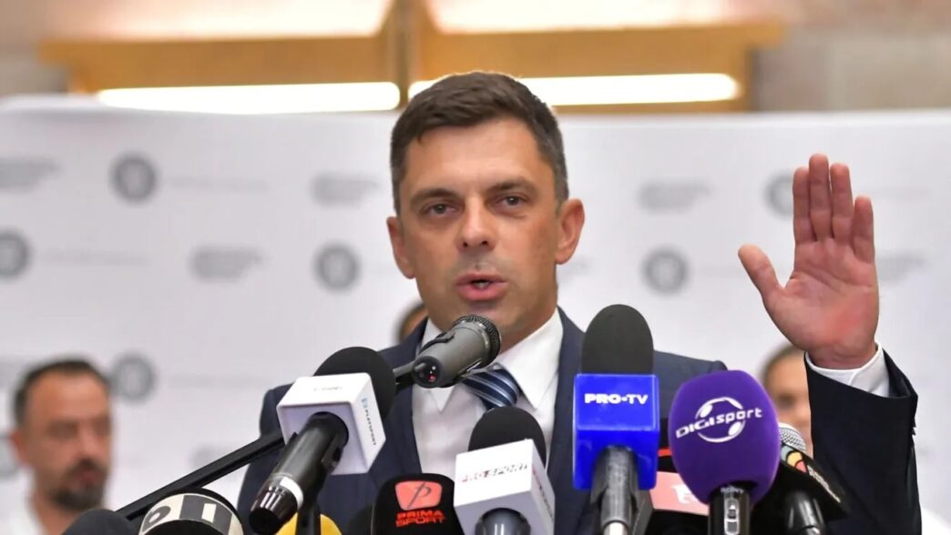 eduard-novak-face-scandal-dupa-ce-legea-sa-a-picat-la-ccr