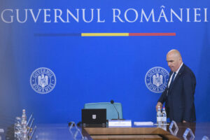 update-proiectul-de-lege-privind-cumulul-pensie-salariu-la-stat-a-fost-adoptat-de-guvern.-bolojan-cere-parlamentului-ca-proiectul-sa-fie-adoptat-in-procedura-de-urgenta