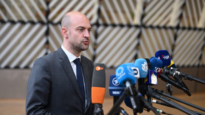 ministrul-francez-de-externe-atrage-atentia-asupra-actiunilor-anti-crestine-dupa-ce-o-calugarita-a-fost-batuta-la-ierusalim