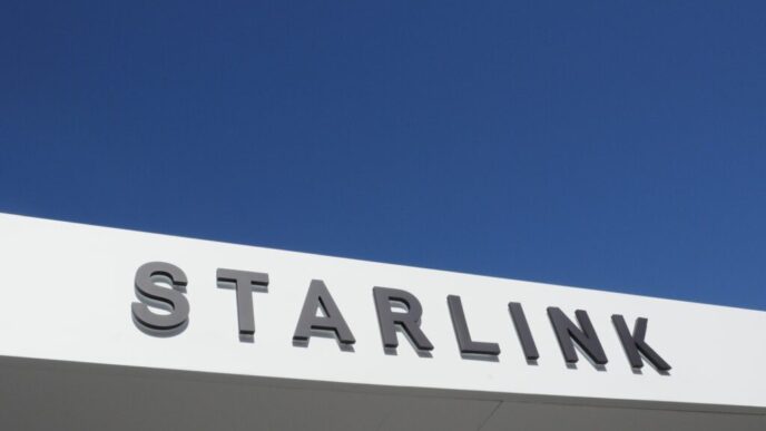 reteaua-clandestina-care-introduce-ilegal-tehnologia-starlink-in-iran-pentru-a-contracara-blocarea-internetului
