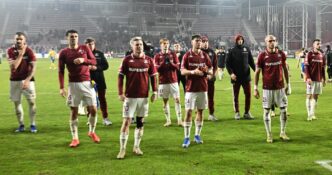 fotbalistul-lui-dan-sucu-a-reactionat-dupa-ce-victor-piturca-l-a-criticat:-nu-stie-prin-ce-am-trecut.-altul-s-ar-fi-lasat