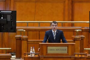 bogdan-rodeanu,-deputat-usr,-avertizeaza-asupra-efectelor-motiunii-psd-aur