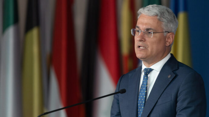 pislaru,-despre-legea-salarizarii-bugetarilor:-proiectul-va-fi-facut-pe-grile-si-coeficienti-care-vin-strict-din-ierarhizarea-functiilor-in-administratia-publica