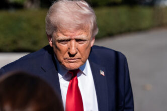trump-il-acuza-pe-papa-leon-ca-pune-in-pericol-multi-catolici-prin-pozitia-sa-fata-de-iran