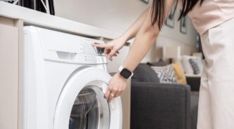 care-este-diferenta-dintre-tap-cold-si-cold-la-masina-de-spalat.-ce-setare-iti-spala-mai-bine-hainele