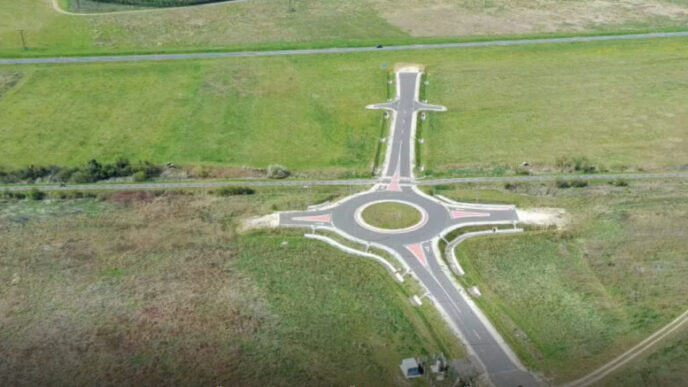 ungaria-a-construit-un-sens-giratoriu-spre-nicaieri-cu-bani-europeni:-1,25-de-milioane-de-euro